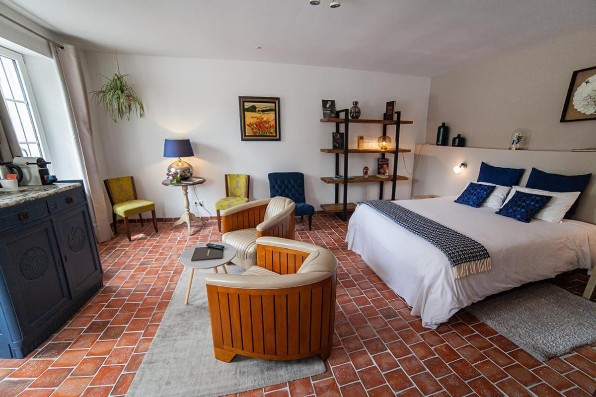 Le Colombier Bed & Breakfast Уисан Екстериор снимка