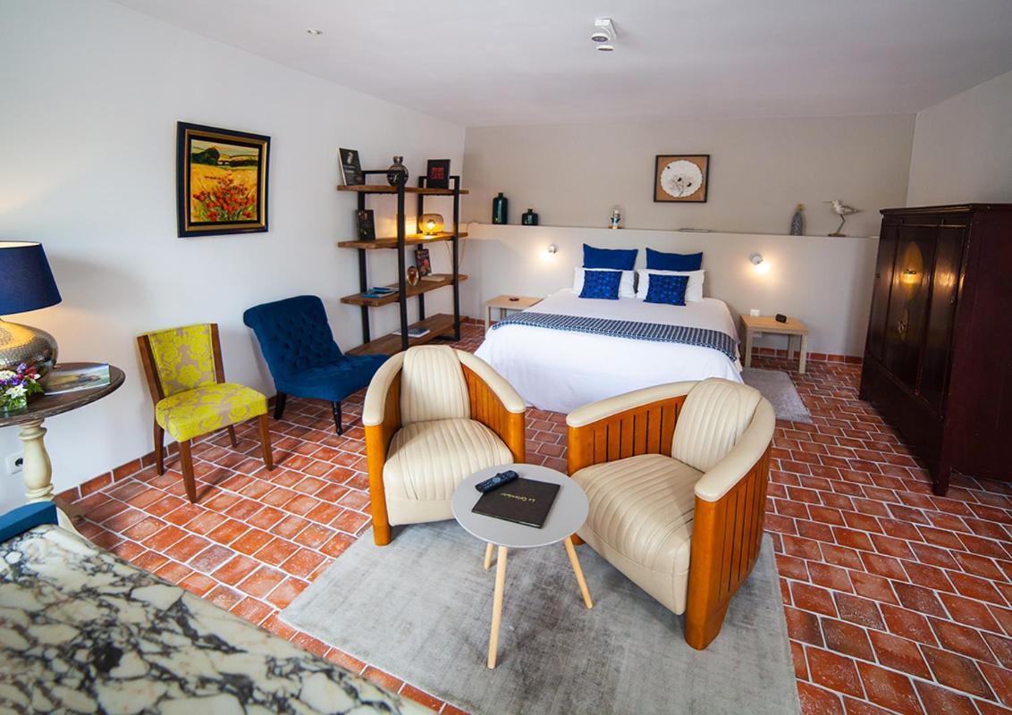 Le Colombier Bed & Breakfast Уисан Екстериор снимка