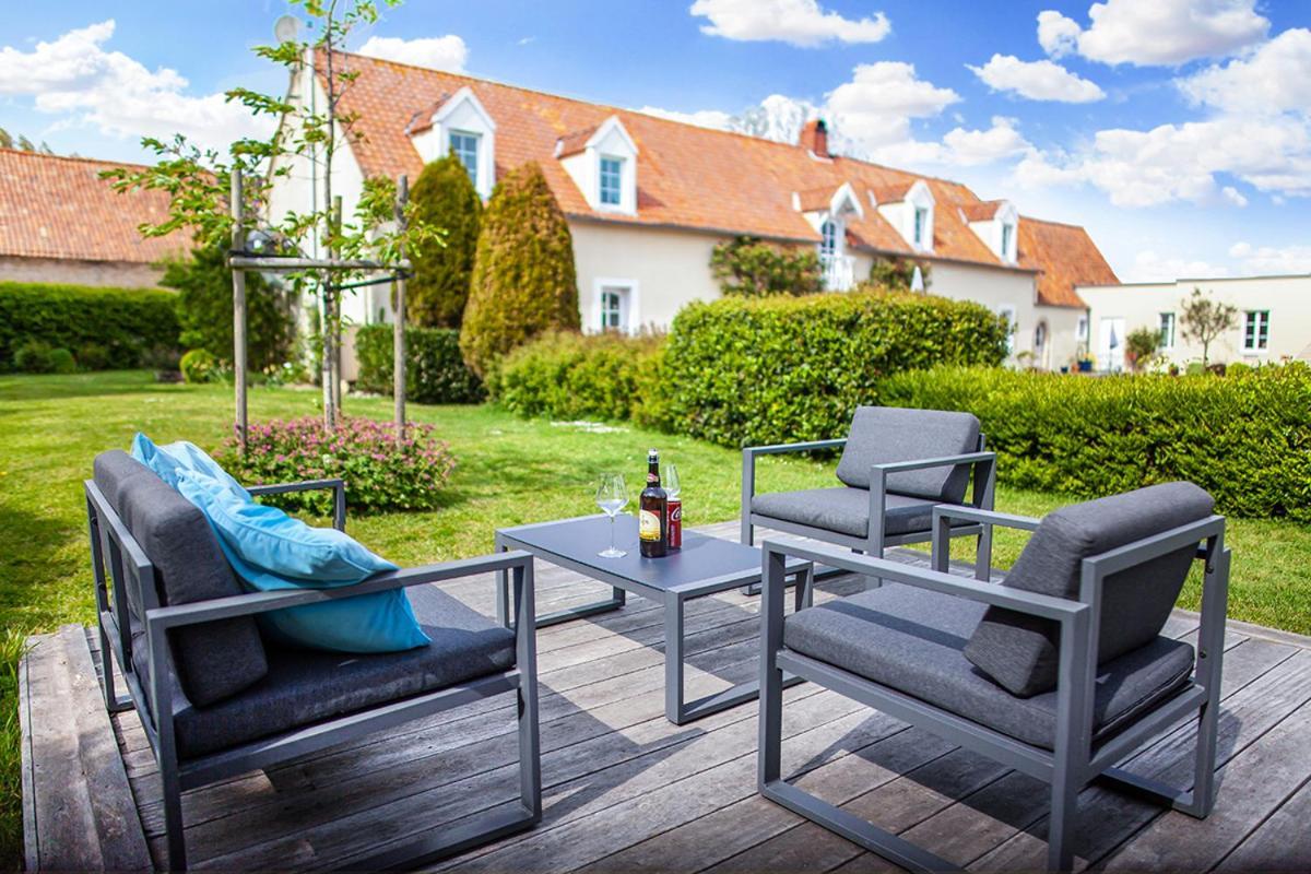 Le Colombier Bed & Breakfast Уисан Екстериор снимка
