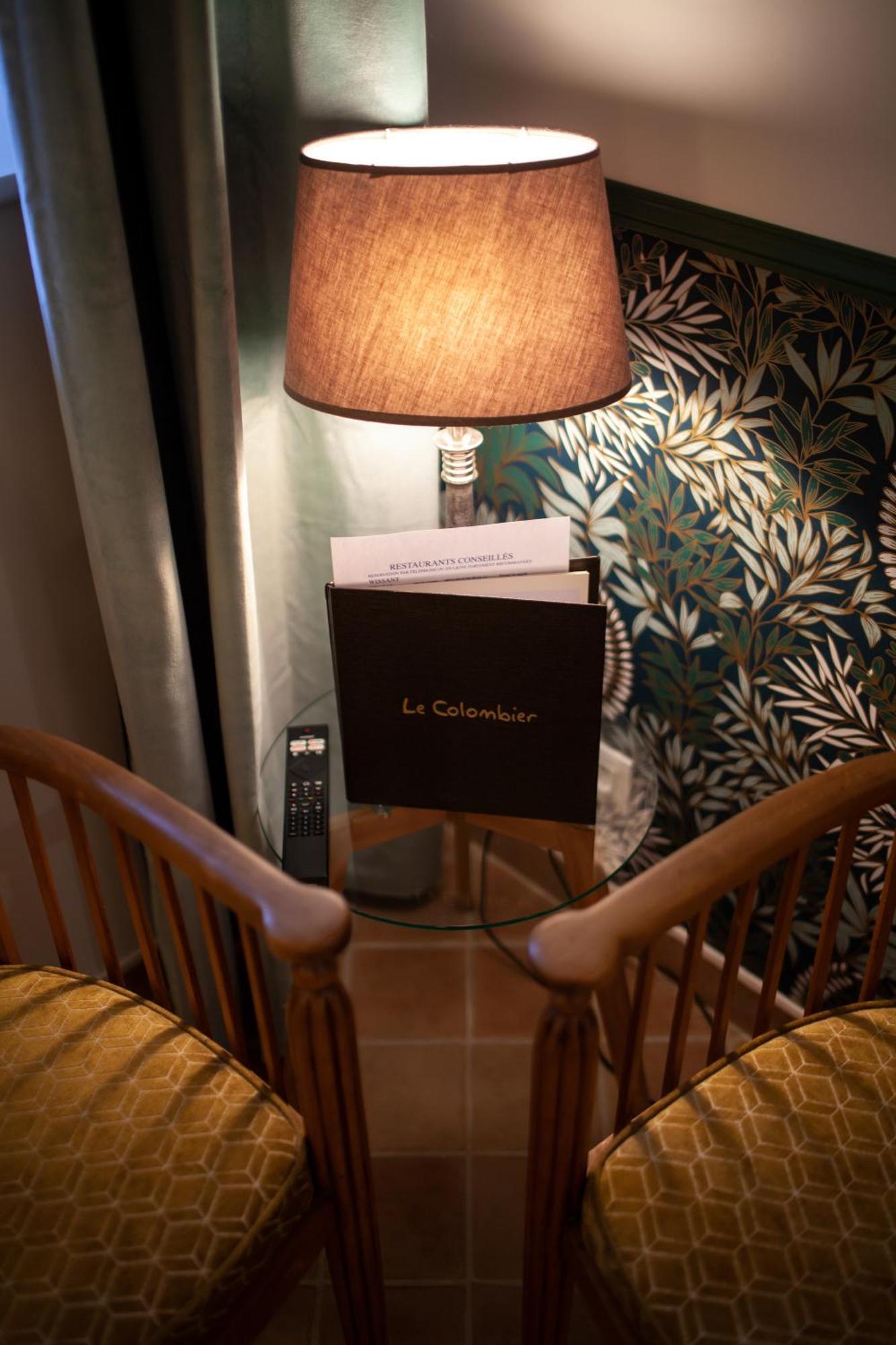 Le Colombier Bed & Breakfast Уисан Екстериор снимка
