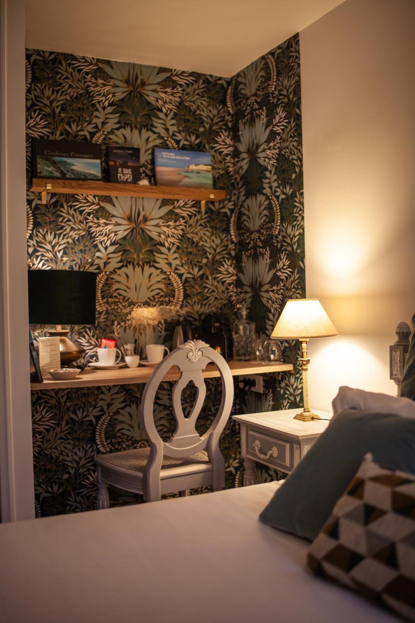 Le Colombier Bed & Breakfast Уисан Екстериор снимка
