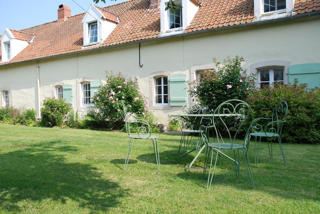 Le Colombier Bed & Breakfast Уисан Екстериор снимка