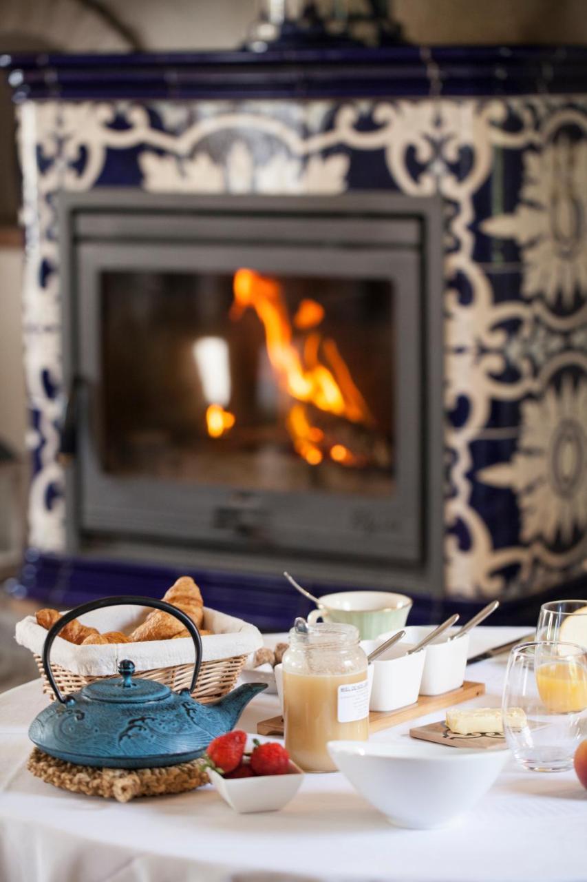 Le Colombier Bed & Breakfast Уисан Екстериор снимка