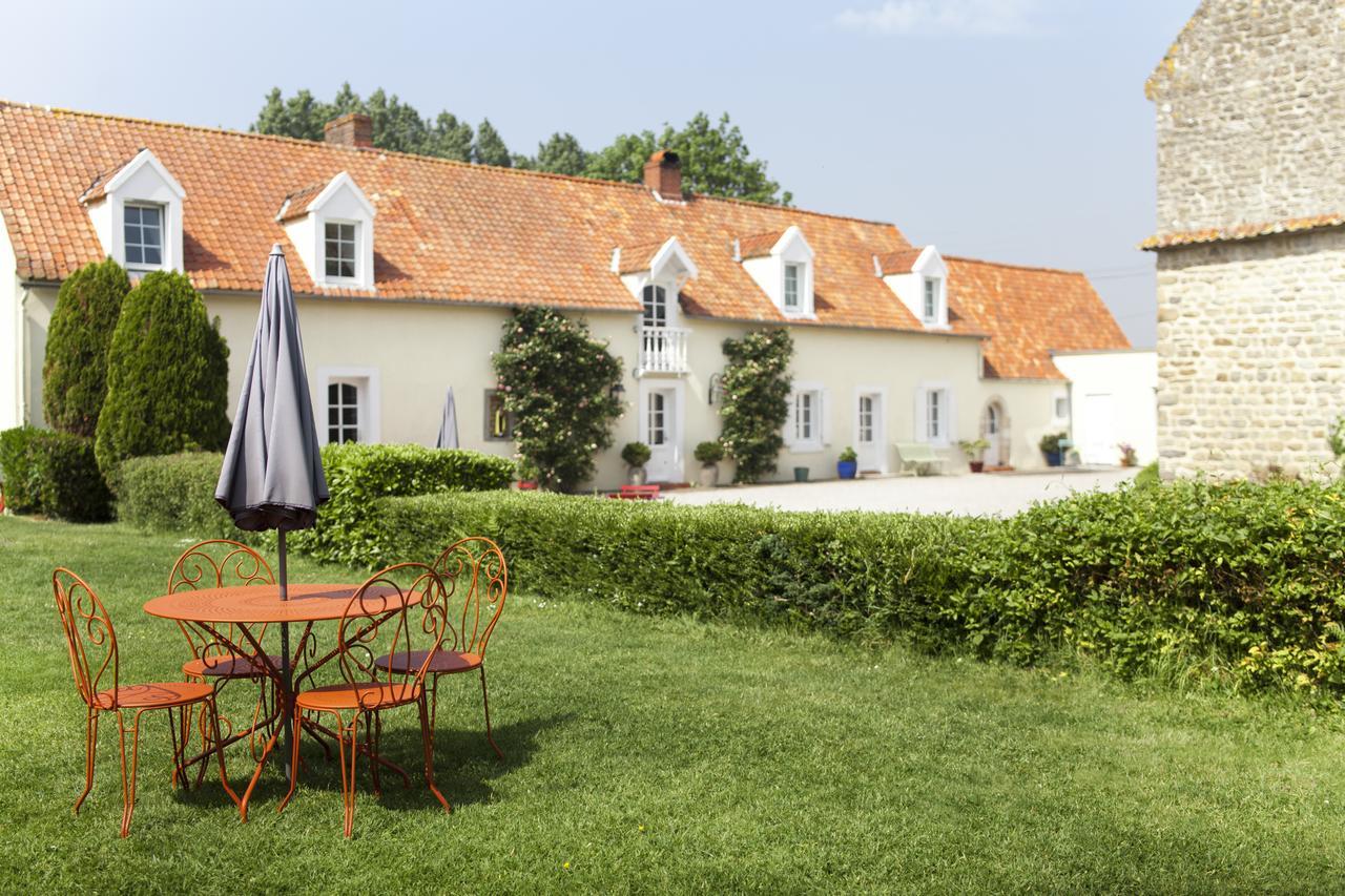 Le Colombier Bed & Breakfast Уисан Екстериор снимка